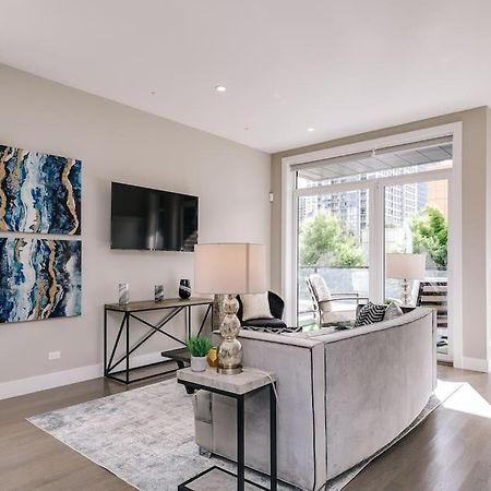 Stunning Duplex Condo #1 - Downtown River North シカゴ エクステリア 写真