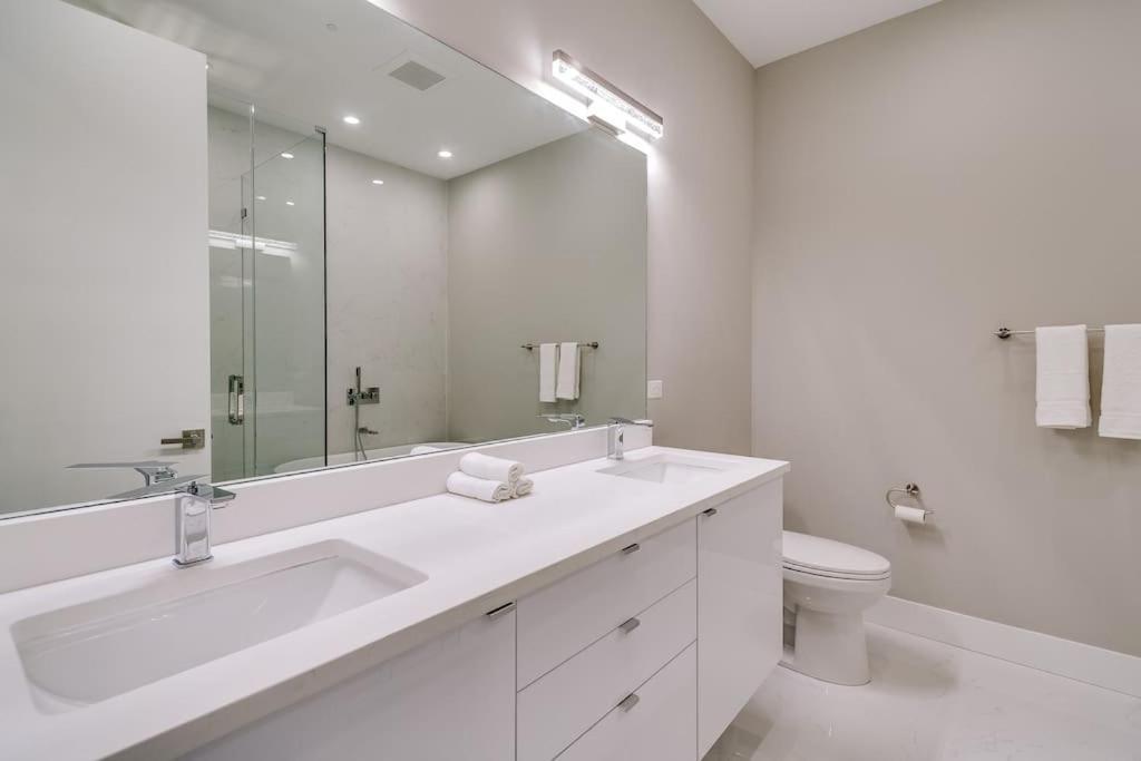Stunning Duplex Condo #1 - Downtown River North シカゴ エクステリア 写真